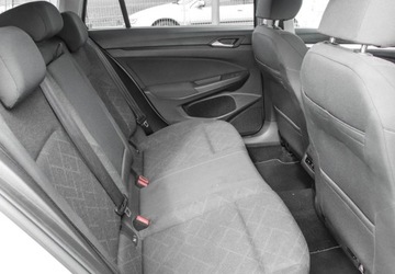 Volkswagen Golf VIII Variant 2.0 TDI 115KM 2021 Volkswagen Golf 2.0 TDI 85KW, kamera cofania, podgrzewane fotele przednie, zdjęcie 10