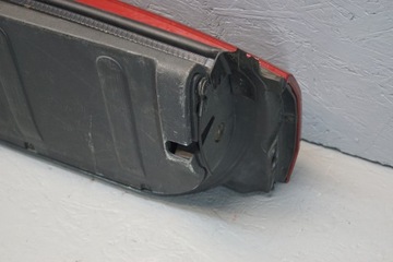 БОКОВАЯ ЗАДНЯЯ ПОКРЫТКА БАГАЖНИКА, PEUGEOT 3008 I