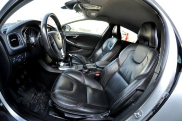 Volvo V40 II Hatchback Facelifting 2.0 D2 120KM 2016 Volvo V40 LiFT Full Led Ocean Race Ledy Digital, zdjęcie 5