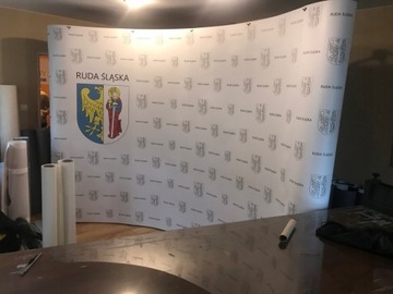 Рекламная стена POP UP, ширина 414 x высота 229, с печатью HIT