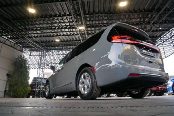 Chrysler Pacifica II 3.6 V6 291KM 2022 Chrysler Pacifica Limited 3.6L V6 291KM Panorama Radar Odkurzacz Cam360 Ma, zdjęcie 37