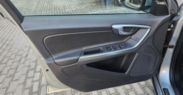 Volvo V60 I 2016 Volvo V60 2.0 Moc 240 KM benzyna - GAZ 2.0 Benzyna 240KM, zdjęcie 14
