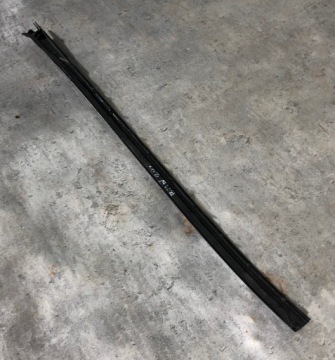 BMW X5 G05 2018 - СКРЕБНАЯ НАКЛАДКА ПЕРЕДНЕГО СТЕКЛА ЛЕВАЯ, ОРИГИНАЛ