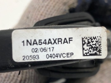 KLIKA VNĚJŠÍ PRAVÝ PŘEDNÍ DODGE CARAVAN V VAN (MINIBUS)