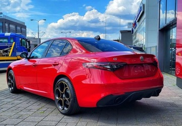 Alfa Romeo Giulia II Sedan Facelifting 2023 2.0 GME Turbo 280KM 2025 Alfa Romeo Giulia Alfa Romeo Giulia Intensa 2.0 Benzyna 280KM, zdjęcie 2