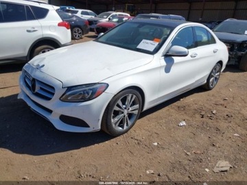 Mercedes Klasa C W205 2015 Mercedes-Benz Klasa C 2015 MERCEDES-BENZ C 300 2.0 Benzyna 241KM, zdjęcie 4