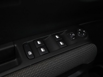 Citroen C3 Aircross  I Crossover Facelifting 1.2 PureTech 110KM 2023 Citroen C3 Aircross PDC klima tempomat, zdjęcie 34