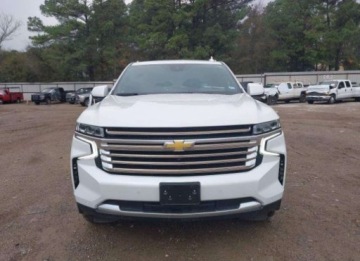 Chevrolet Suburban GMT900 2023 Chevrolet Suburban 2023, 6.2L, 4x4, HIGH COUNTRY, po gradobiciu 6.2 Benzyna, zdjęcie 3