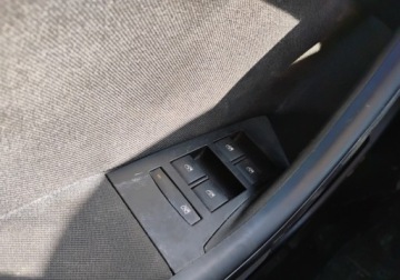 Opel Astra J GTC 1.4 Turbo ECOTEC 120KM 2017 Opel Astra 2017r, SALON POLSKA, 1.4 Benzyna. Uszkodzony prawy bok. Jezdzi., zdjęcie 9