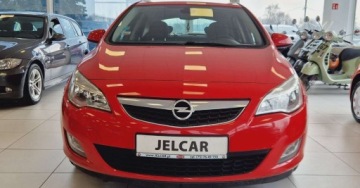 Opel Astra J Hatchback 5d 1.6 Twinport ECOTEC 115KM 2009 Opel Astra 5d 1.6 Twinport ECOTEC 115KM 1.6 Benzyna 116KM, zdjęcie 2