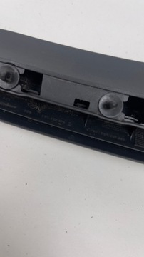 VW GOLF VII 7 2012 -> РУЧКА КРЕПЛЕНИЯ КРЫШКИ ЗЕРКАЛА ПРАВАЯ 5G0837994