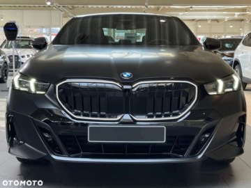 BMW Seria 5 G90-91 2025 BMW Seria 5 BMW Seria 5 3.0 Diesel 303KM, zdjęcie 1
