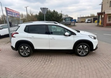 Peugeot 2008 I SUV Facelifting 1.2 PureTech 110KM 2017 Peugeot 2008 1.2 T NAVI Ledy Panorama dach 1.2 Benzyna 110KM, zdjęcie 19