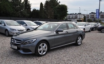 Mercedes Klasa C W205 Limuzyna 180 156KM 2017 Mercedes-Benz Klasa C 180 CGI Avangarde Automat Benzyna 1.6 Benzyna 156KM