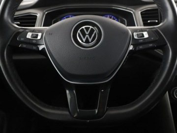 Volkswagen T-Roc I SUV 1.0 TSI 110KM 2021 Volkswagen T-Roc 1.0 TSI Style Climatronic Virtual, zdjęcie 20