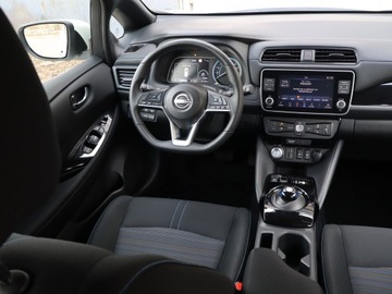 Nissan Leaf II Hatchback Facelifting 39kWh 150KM 2023 Nissan Leaf 40 kWh, SoH 95%, Salon Polska, zdjęcie 6