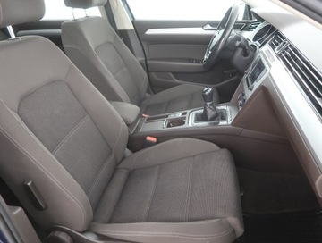 Volkswagen Passat B8 Variant 2.0 TDI BlueMotion SCR 150KM 2016 VW Passat 2.0 TDI, Salon Polska, Serwis ASO, Navi, zdjęcie 8