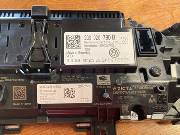 VW POLO VI GTI TAIGO T-CROSS PŘÍSTROJOVÁ DESKA BUDÍKY VIRTUAL LCD 2G0920790B
