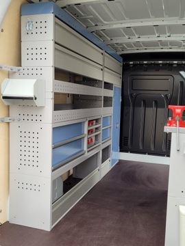 Сервисное оборудование мастерской, полки, шкафы L2H2