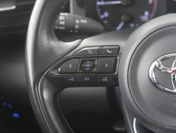 Toyota Yaris IV Hatchback 1.5 Dynamic Force 125KM 2022 Toyota Yaris 1.5 VVT-i, Salon Polska, zdjęcie 15