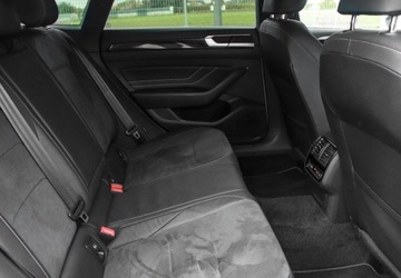 Volkswagen Arteon Fastback Facelifting 2.0 TSI 190KM 2021 Volkswagen Arteon 2.0 TSI 190KM R-Line DSG, Podgrzewane Fotele, Tempomat A, zdjęcie 8