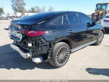 Mercedes GLC C254/X254 2024 Mercedes-Benz GLC 300 4MATIC COUPE, 2024r., 4x4, 2.0L 2.0 Hybryda 255KM, zdjęcie 2