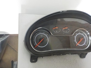 OPEL INSIGNIA FACELIFT PŘÍSTROJOVÁ DESKA BUDÍKY 23344815