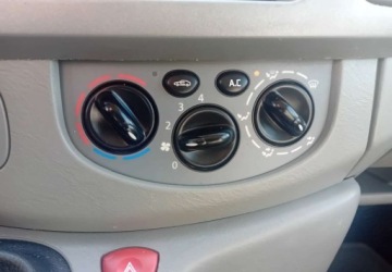 Renault Trafic II Kabina 2.0 dCi 90KM 2009 Renault Trafic Renault Trafic 2.0 Diesel 90KM, zdjęcie 21