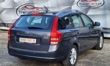 Kia Ceed I SW Facelifting 1.6 DOHC CVVT 126KM 2010 Kia Ceed 1.6 125 KM bezwypadkowa klimatronic szyberdach 1.6 Benzyna 125KM, zdjęcie 5