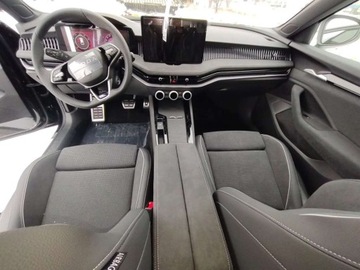 Skoda Superb IV Kombi 2.0 TSI 204KM 2025 Skoda Superb Skoda Superb Combi Sportline 2,0 TSI 150 kW 7-biegowa DSG 2.0, zdjęcie 12