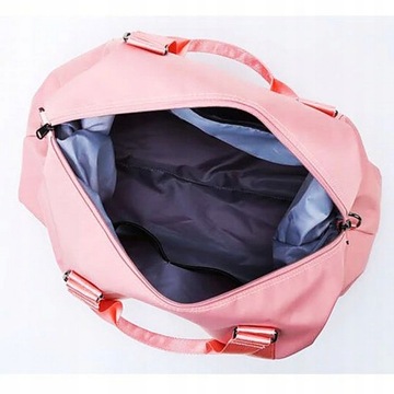 ВМЕСТИМАЯ ДОРОЖНАЯ СПОРТИВНАЯ СУМКА Черная