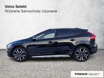 Volvo V40 II Hatchback Facelifting 2.0 D4 190KM 2017 Volvo V40 Salon PL Summum D4 190KM LED Skóra Nawi, zdjęcie 4