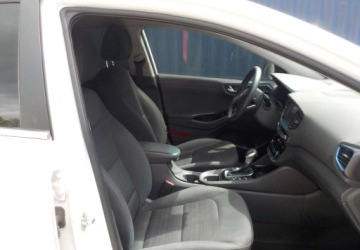 Hyundai IONIQ Hatchback 1.6 GDi 141KM 2016 Hyundai IONIQ Okazja 1.6 Hybryda 141KM, zdjęcie 17