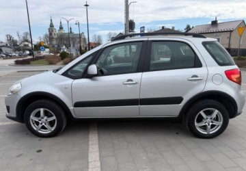 Suzuki SX4 I Hatchback 1.6 i 16V VVT 107KM 2009 Suzuki SX4 Suzuki SX4 1.6 VVT 4x4 Club 1.6 Benzyna 107KM, zdjęcie 4