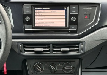 Volkswagen Polo VI Hatchback 5d 1.0 TSI 95KM 2018 Volkswagen Polo salon Polska. Serwis ASO. Czujniki Benzyna 95KM, zdjęcie 7