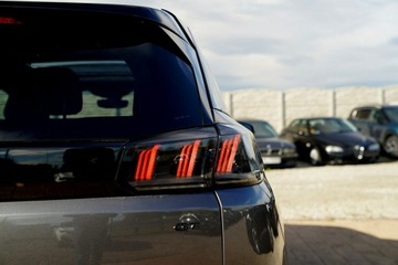 Peugeot 5008 II Crossover Facelifting 1.6 PureTech 180KM 2022 Peugeot 5008 GT kamera Skora adc NawI, zdjęcie 11