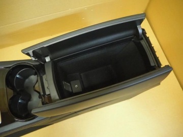 ПОДЛОКОТНИК НА ЦЕНТРАЛЬНОМ ТОННЕЛЕ PEUGEOT 508 II