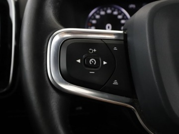 Volvo XC40 Crossover 2.0 D4 190KM 2019 Volvo XC 40 MomentumPro automat AWD D4 skóra navi, zdjęcie 31