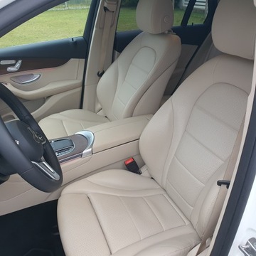 Mercedes GLC C253 2020 Mercedes GLC 2.0 benzyna 258KM 4X4 2020r Stan techniczny jak nowy!, zdjęcie 6