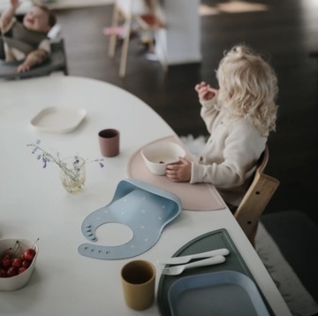 MUSHIE Силиконовый настольный коврик Pink Flowers