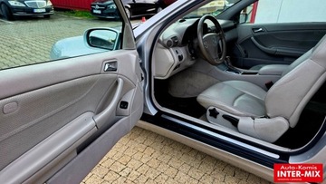 Mercedes Klasa C W203 Sedan W203 2.1 (C 220 CDI) 143KM 2003 Mercedes-Benz Klasa C zarejestrowany automat C 220 CDI 2.1 Diesel 143KM, zdjęcie 13