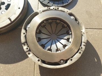 KOLO DVOUHMOTNÉ SPOJKA 0.9 TWIN AIR FIAT PANDA 500 415063710