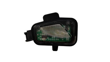 LAMPKA LED LUSTERKA GOLF VII SPORTSVAN LEWA