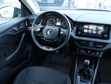 Skoda Kamiq Crossover 1.0 TSI 110KM 2022 Skoda Kamiq 1.0 TSI, Salon Polska, Serwis ASO, zdjęcie 6