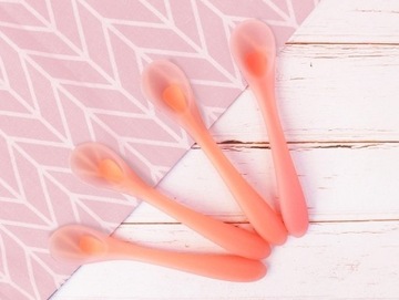 Mombella Łyżeczka Silikonowa Miękka Pink