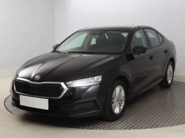 Skoda Octavia IV Liftback 1.0 TSI EVO 110KM 2021 Skoda Octavia 1.0 TSI, Salon Polska, Serwis ASO, zdjęcie 1