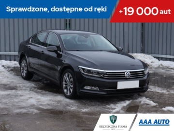 Volkswagen Passat B8 Limousine 2.0 TDI BlueMotion Technology 150KM 2017 VW Passat 2.0 TDI, Salon Polska, Serwis ASO