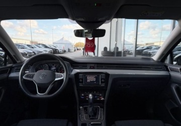 Volkswagen Passat B8 Variant Facelifting 1.5 TSI EVO 150KM 2022 Volkswagen Passat Reflektory LED FrontLane Assist ACC Salon PL FVAT23, zdjęcie 27