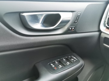 Volvo S60 III Sedan Facelifting 2.0 B5 250KM 2024 volvo s60 B5 mild hybrid, Automat, AWD 4x4, Dokumentacja pochodzeniowa, zdjęcie 17