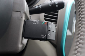 Renault Captur I Crossover 0.9 Energy TCe 90KM 2015 Renault Captur 0.9 TCe, Navi, Klima, Tempomat, zdjęcie 21